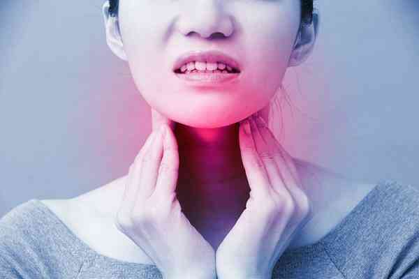 Dấu hiệu ung thư vòm họng