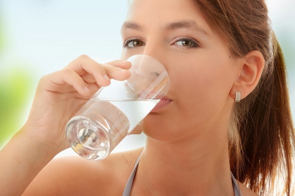 Uống nước đúng cách để có làn da đẹp?